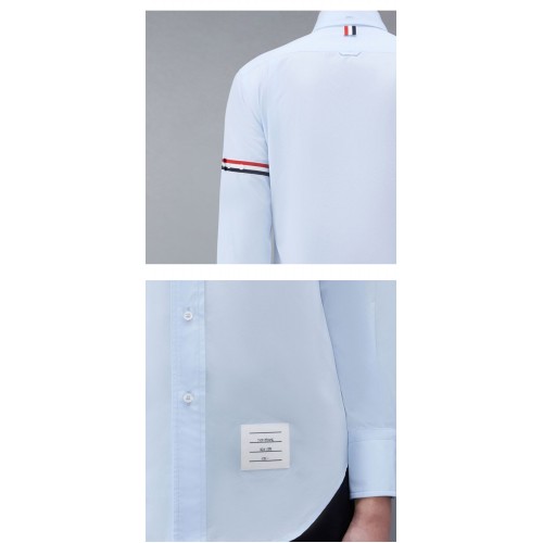 [톰브라운] MWL150E 03113 480 클래식 버튼 다운 암밴드 셔츠 라이트 블루 남성 셔츠 / TJ,THOM BROWNE